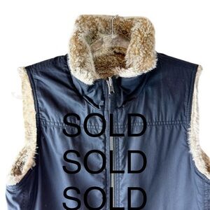 GAP Women’s Medium Black Faux Fur Lined Reversible Vest